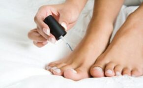 Behandlung mit Lack
